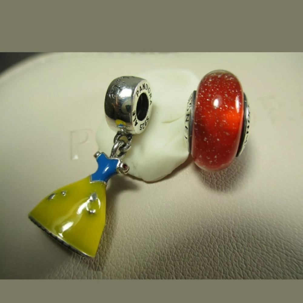 Pandora Snow White dress and Murano set. - Picture 4 of 8